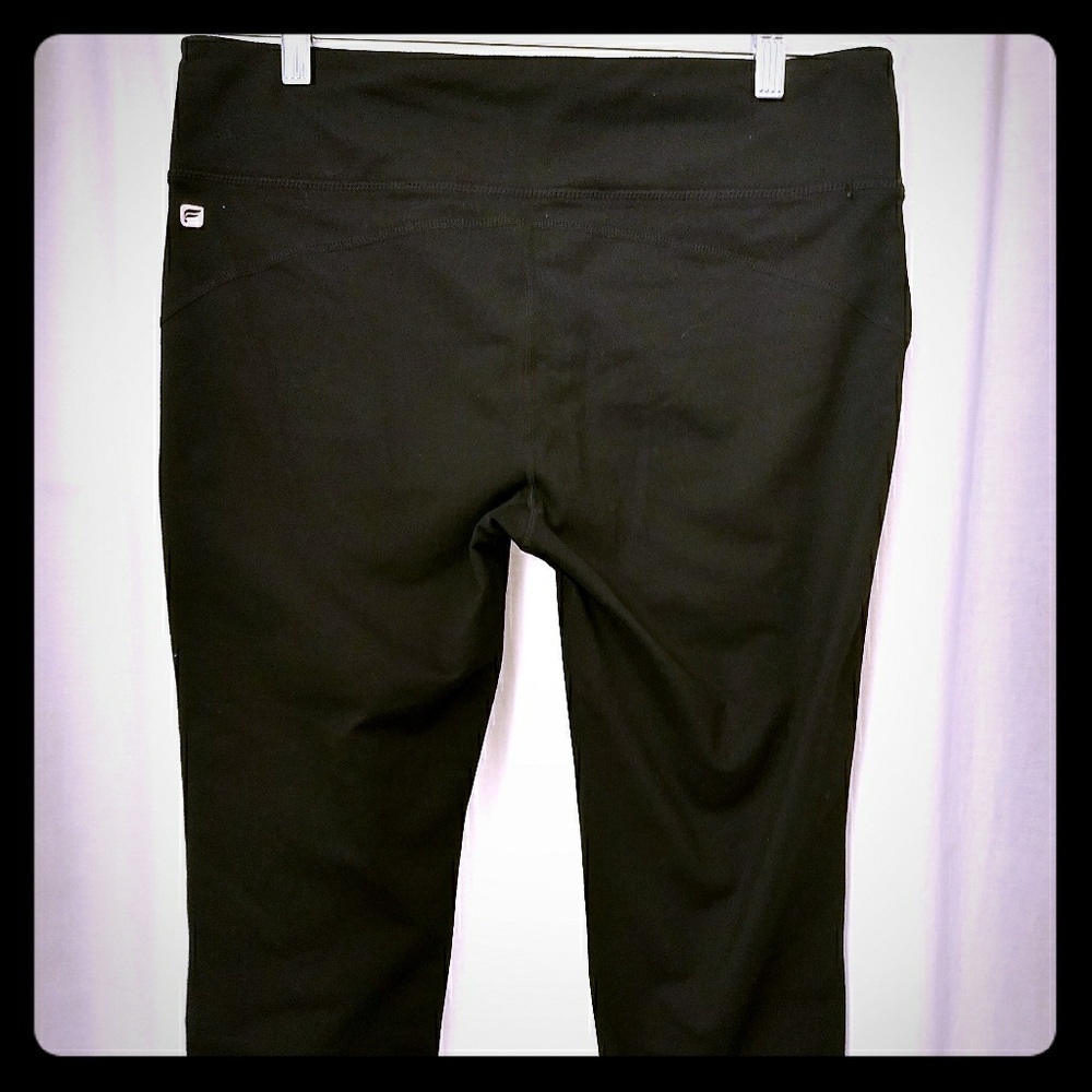Fabletics athletic/yoga capris